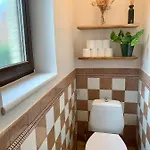 Gezellige Met Houtkachel, Sauna En Zonnige Tuin 度假居