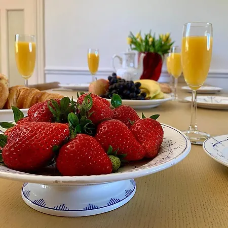 Дом отдыха Gezellige Met Open Haard En Zonnige Tuin. *