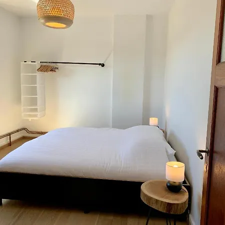 Сasa de vacaciones Gezellige Met Houtkachel, Sauna En Zonnige Tuin Doische
