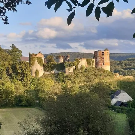 Gezellige Met Houtkachel, Sauna En Zonnige Tuin Сasa de vacaciones Doische