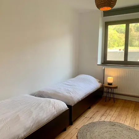 Gezellige Met Houtkachel, Sauna En Zonnige Tuin