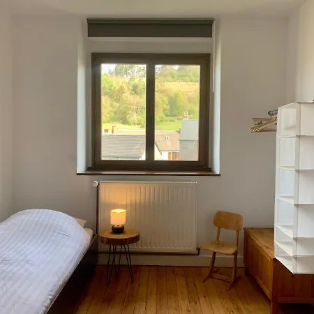 Gezellige Met Houtkachel, Sauna En Zonnige Tuin * Doische
