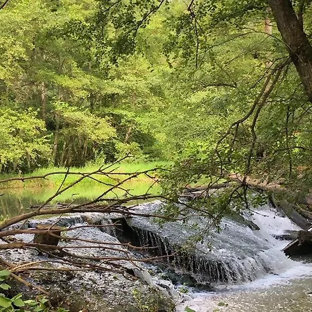 Gezellige Met Open Haard En Zonnige Tuin. Дом отдыха *