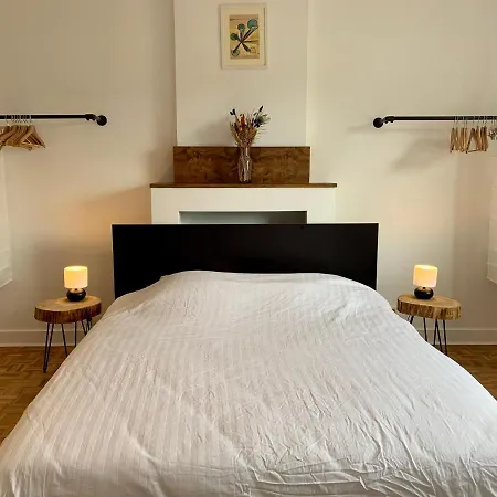 Дом отдыха Gezellige Met Open Haard En Zonnige Tuin. *