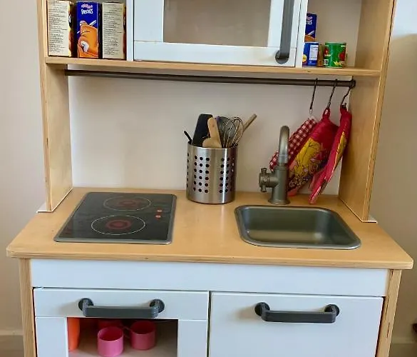 Gezellige Villa Met Houtkachel, Sauna En Zonnige Tuin בית נופש