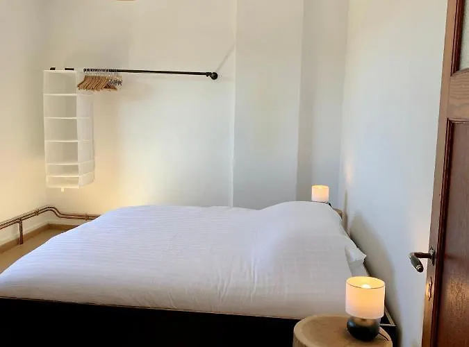 Prázdninový dům Gezellige Met Houtkachel, Sauna En Zonnige Tuin Doische