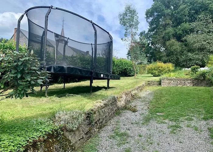 Gezellige Villa Met Houtkachel, Sauna En Zonnige Tuin Doische