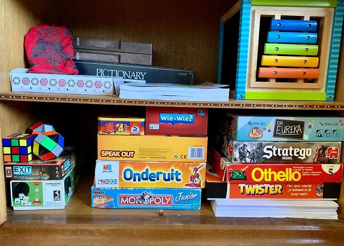 בית נופש Gezellige Villa Met Houtkachel, Sauna En Zonnige Tuin *