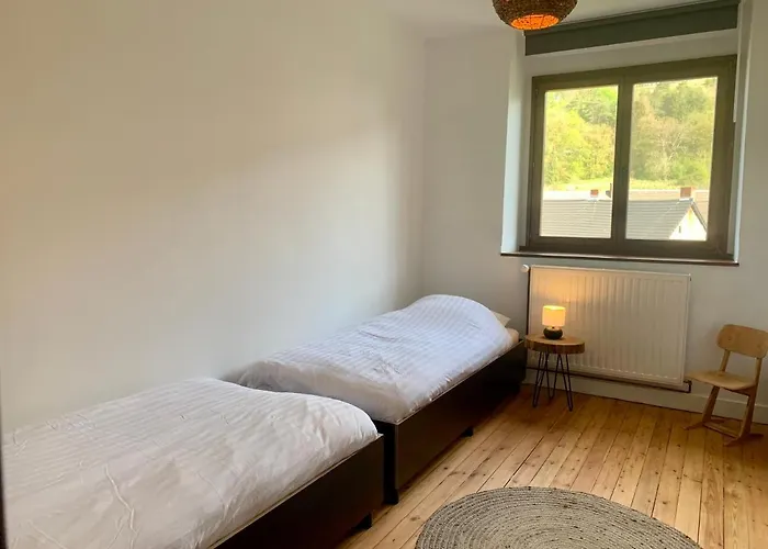 Gezellige Villa Met Houtkachel, Sauna En Zonnige Tuin