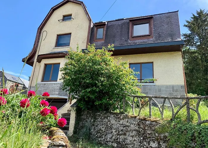 Gezellige Villa Met Houtkachel, Sauna En Zonnige Tuin