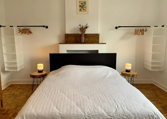 בית נופש Gezellige Villa Met Houtkachel, Sauna En Zonnige Tuin *